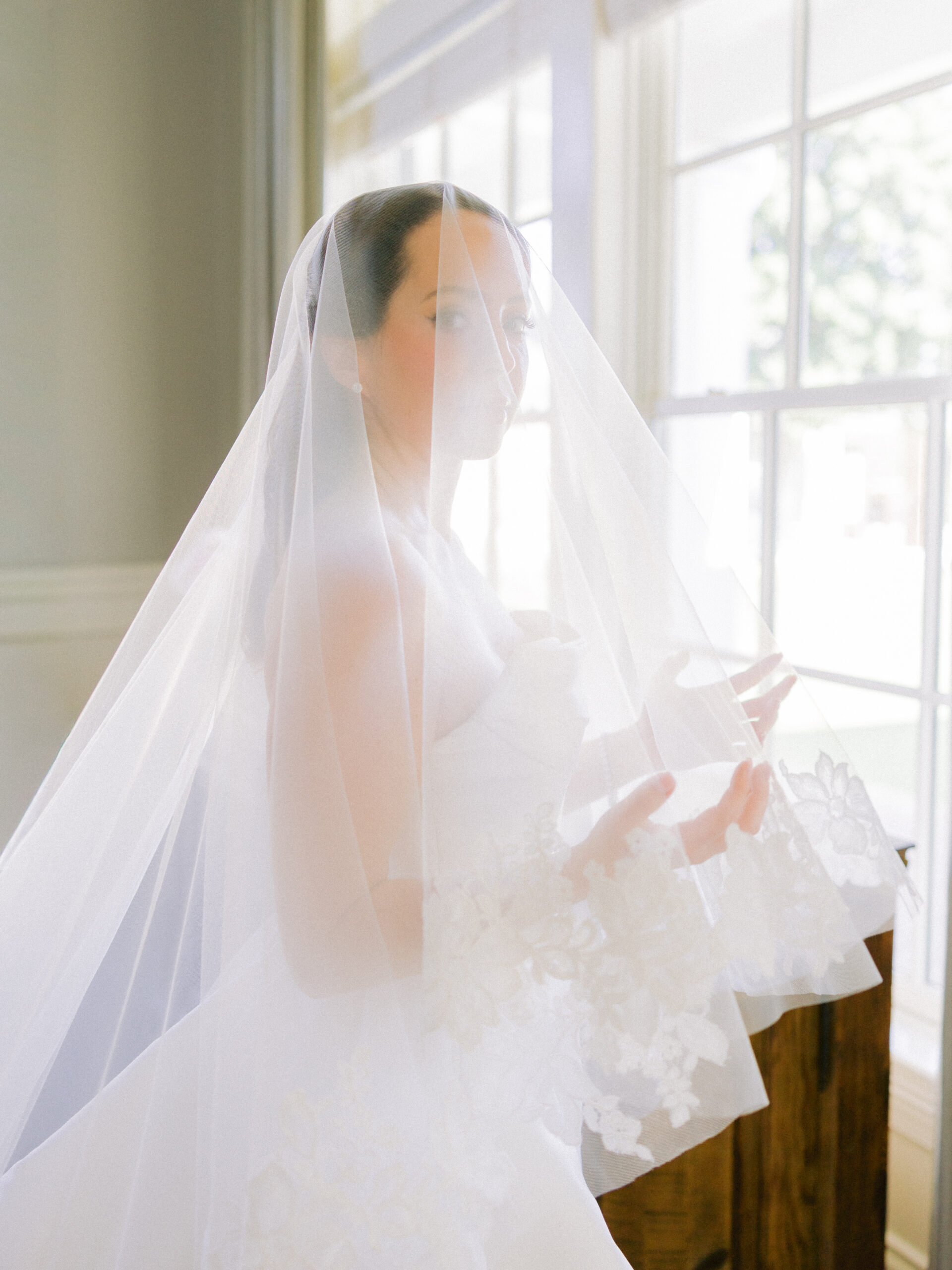 bridal portrait at country club wedding in atlanta
